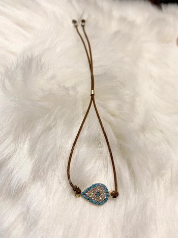 Très beau bracelet porte bonheur réglable