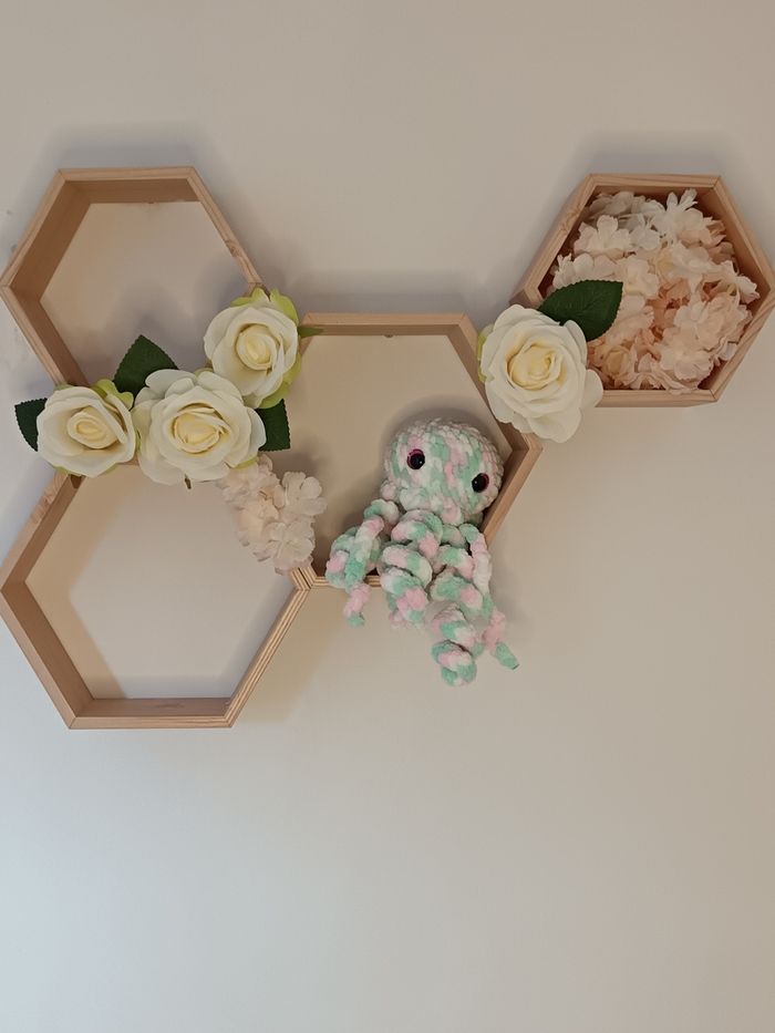 Peluche Meduse tricolore au crochet - photo numéro 4