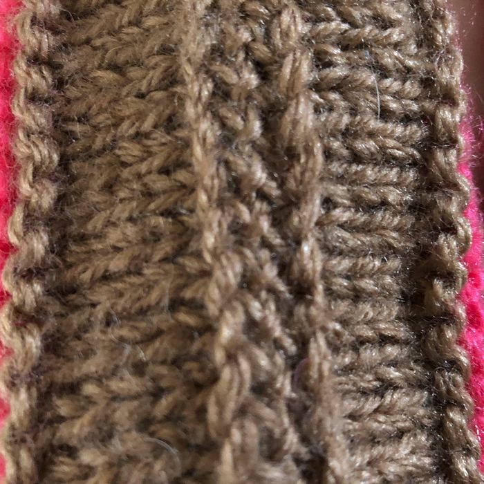 Chaussons tricotés à la main - photo numéro 13