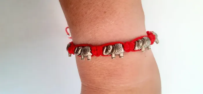 Joli bracelet avec des éléphants. - photo numéro 4