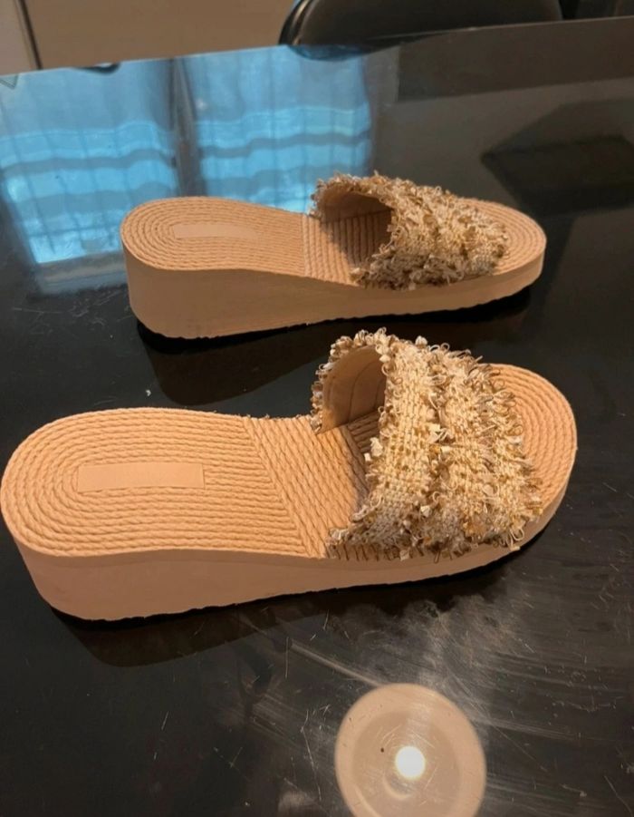 Claquette, chaussures - photo numéro 5