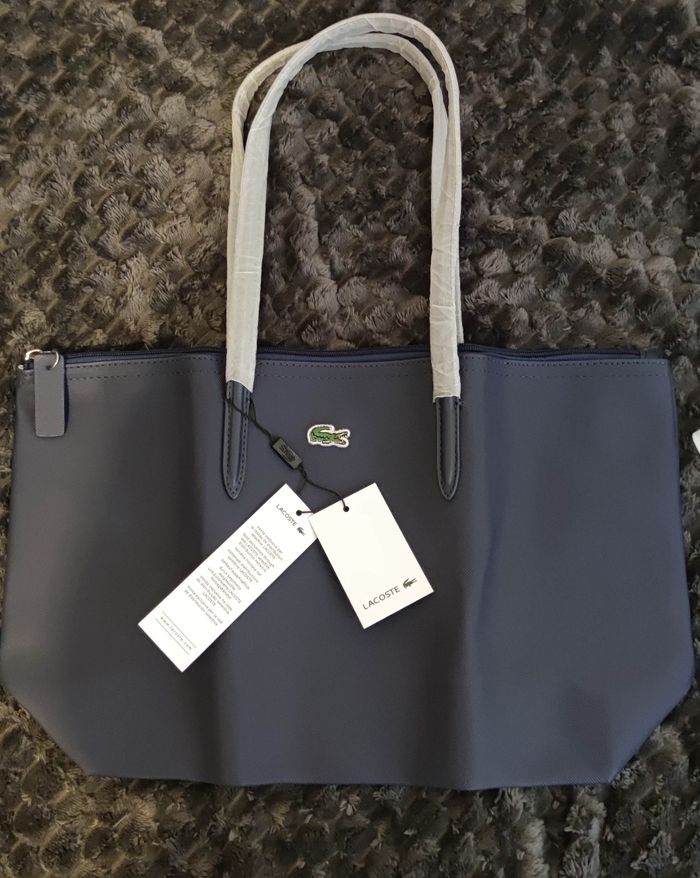 Sac a bandoulière Lacoste taille L bleu marine - photo numéro 2