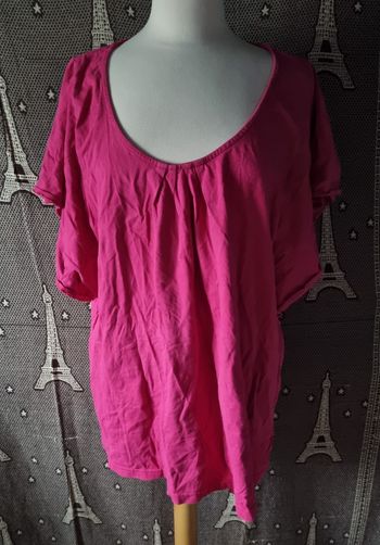 Blouse fuchsia manches courtes taille 56