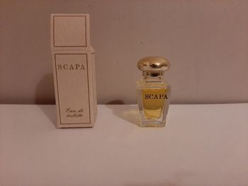 Miniature de parfum. Scapa