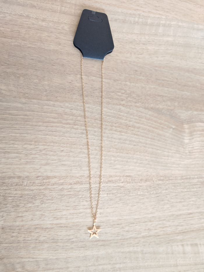 Collier étoile en acier inoxydable