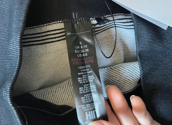 Brassière et legging de sport HIIT neuf avec étiquette - photo numéro 4