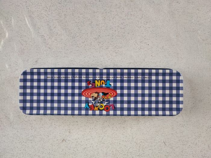 Trousse boîte métallique Looney Tunes - photo numéro 3