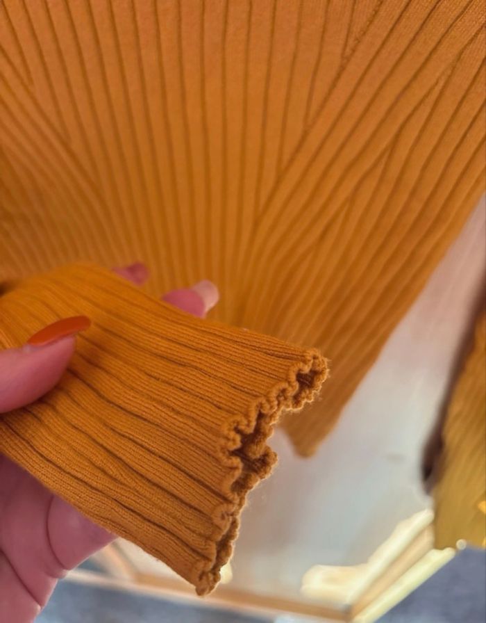 Haut taille M Bershka - photo numéro 2