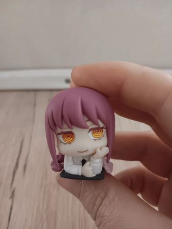 Petite figurine chainsawman makina