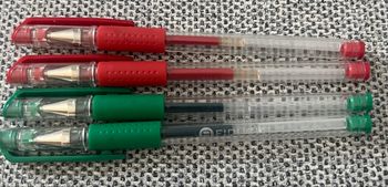 4 stylos feutres pointe fine