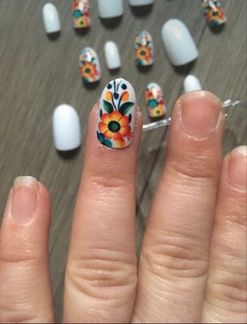 Press on nails / Faux ongles x24 NEUFS motifs estivaux