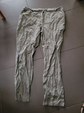 Pantalon elastique cotes blanche porte taille 48