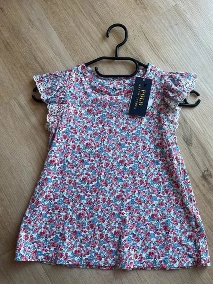T-shirt Ralph Lauren Fleurs taille S - 7ans