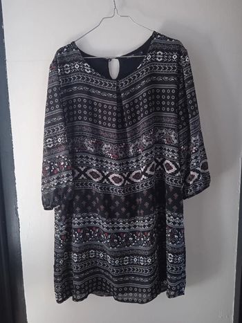 Tunique à motifs géométriques, en 44.