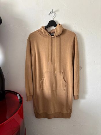 Pull long à capuche, 563