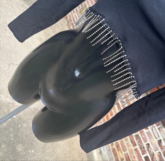 〰️ Top court manches longues à strass et franges – Taille 36 Undiz - photo numéro 2