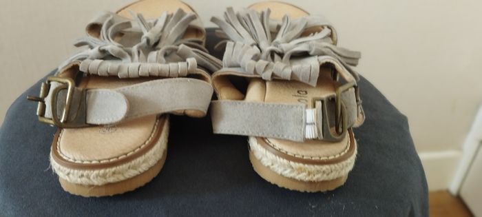 Sandales fille 36 neuves - photo numéro 3