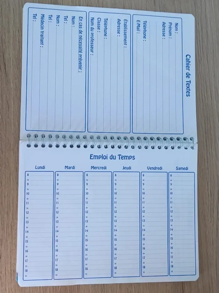 Cahier de texte Comics / Domédia - 17x22cm - Gratuit / Free - photo numéro 2