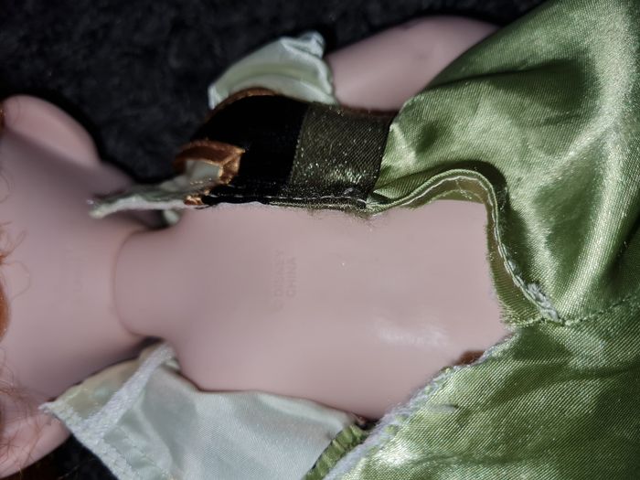 Poupee Anna reine des neiges disney collector - photo numéro 4