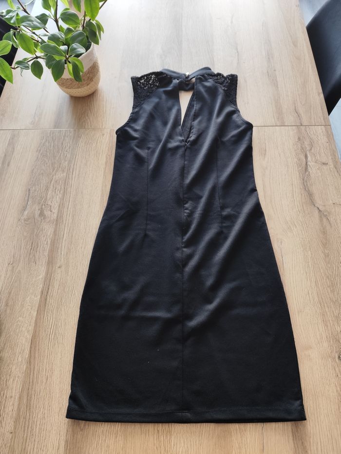 Petite robe noire - photo numéro 3