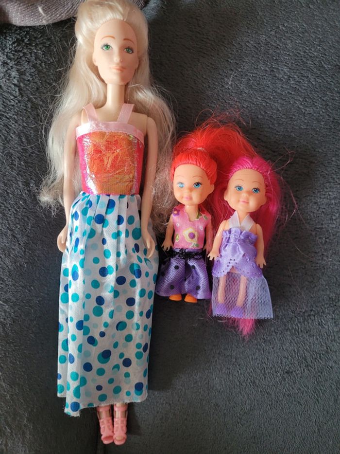 Lot 3 poupées style barbie