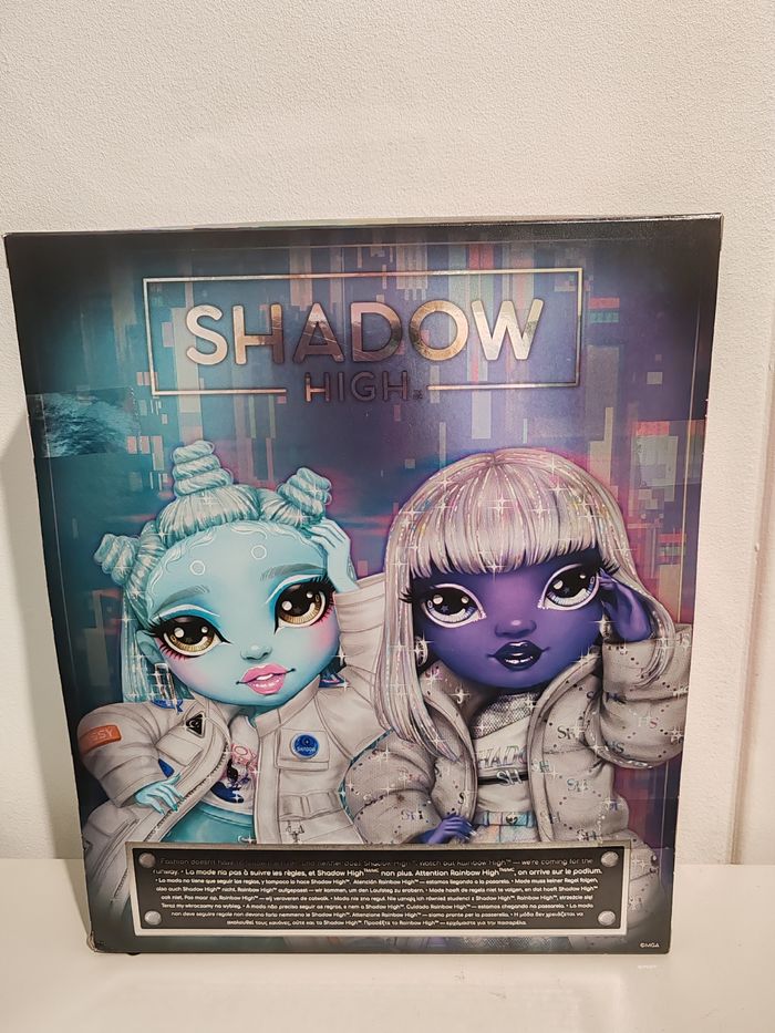 Poupée rainbow high - photo numéro 2