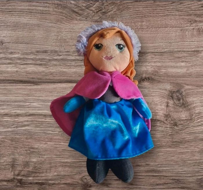 Peluche Reine des neige anna - photo numéro 2