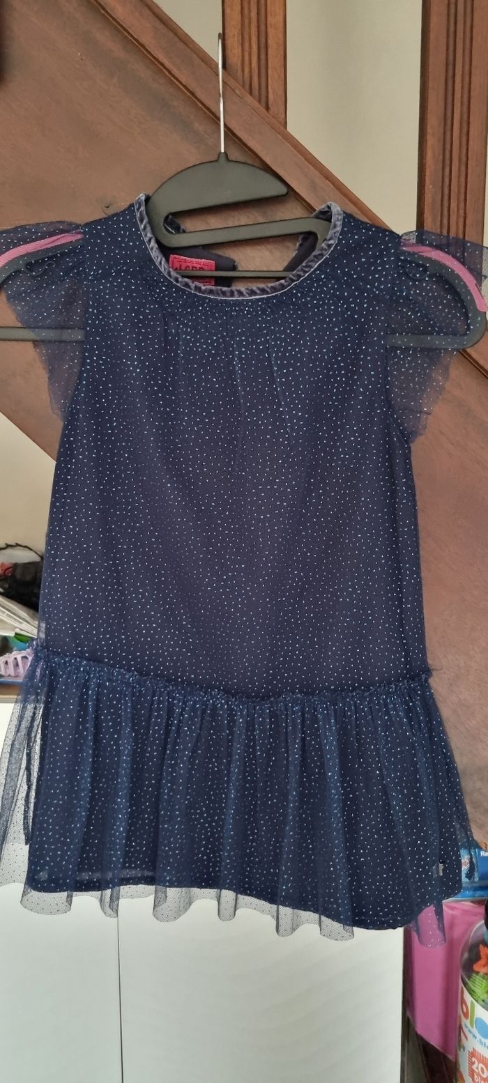 Robe paillettes bleu marine et gilet - photo numéro 3