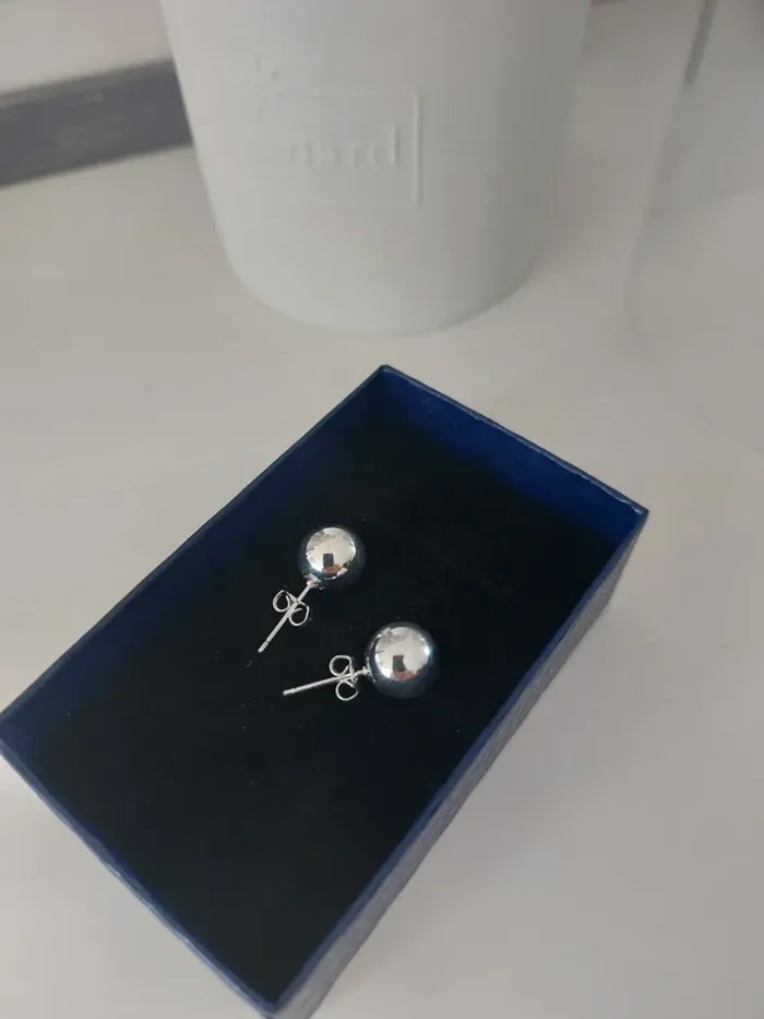Boucles d'oreilles boules en argent - photo numéro 2