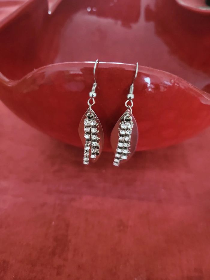 Boucles d oreilles strass