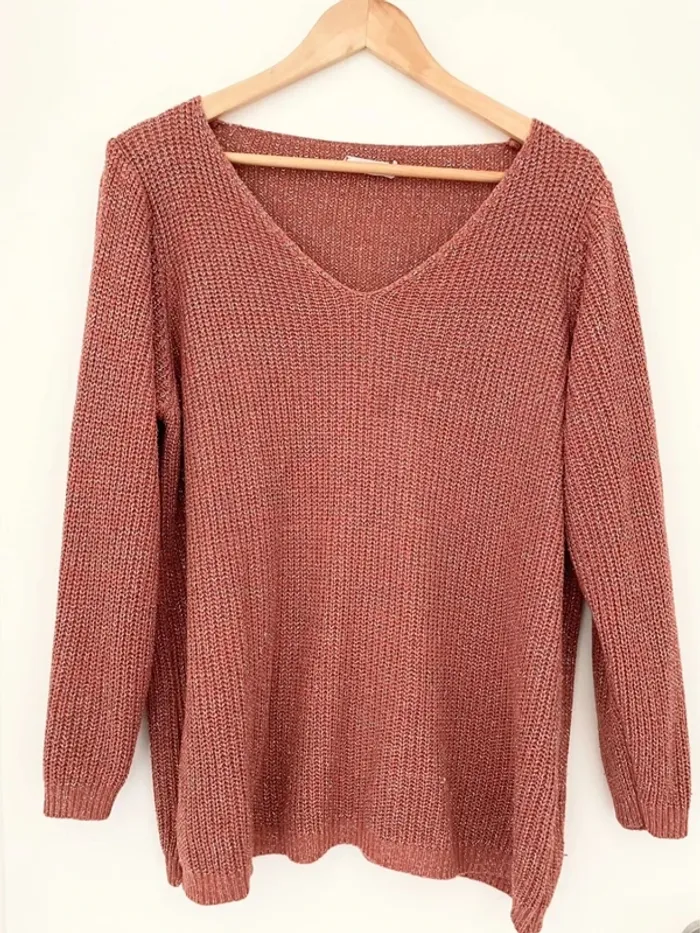 Pull paprika taille L couleur brique fil argenté