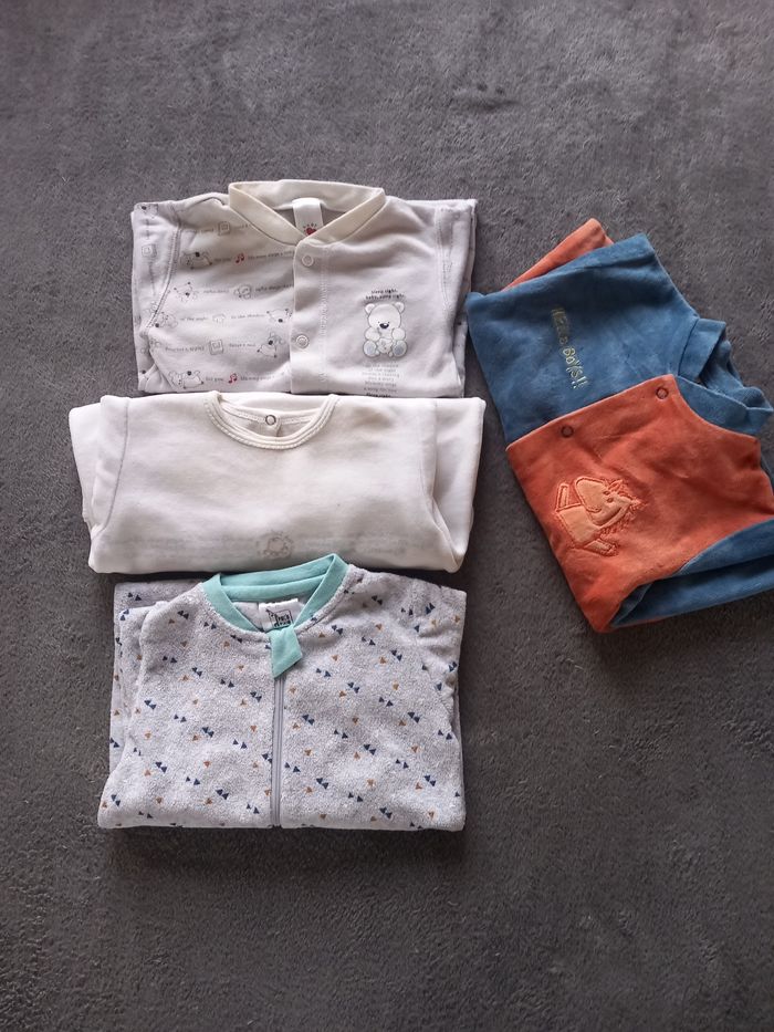 Lot de 4 pyjamas 6 mois