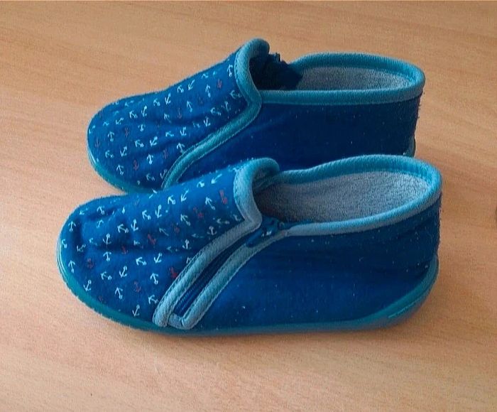 Chaussons taille 27 - photo numéro 2