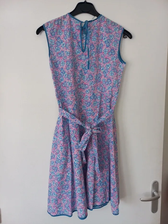 Robe fleurie 12 ans - photo numéro 4