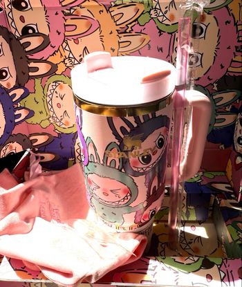 Gourde Stanley x labubu