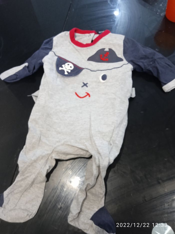 Lot pyjama 3 mois - photo numéro 4