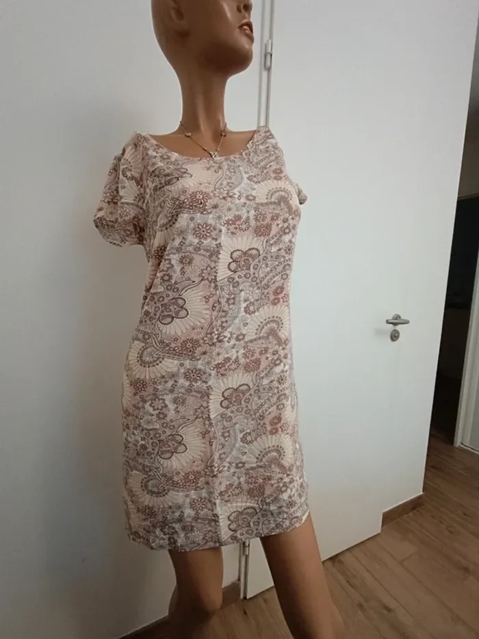 Jolie robe fluide S - photo numéro 2