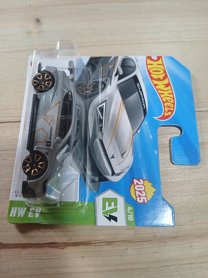Hotwheels cupra e-racer - photo numéro 2