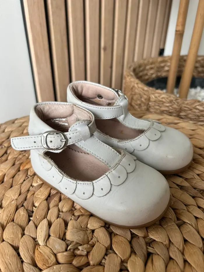 Salomés blanches Jacadi taille 21