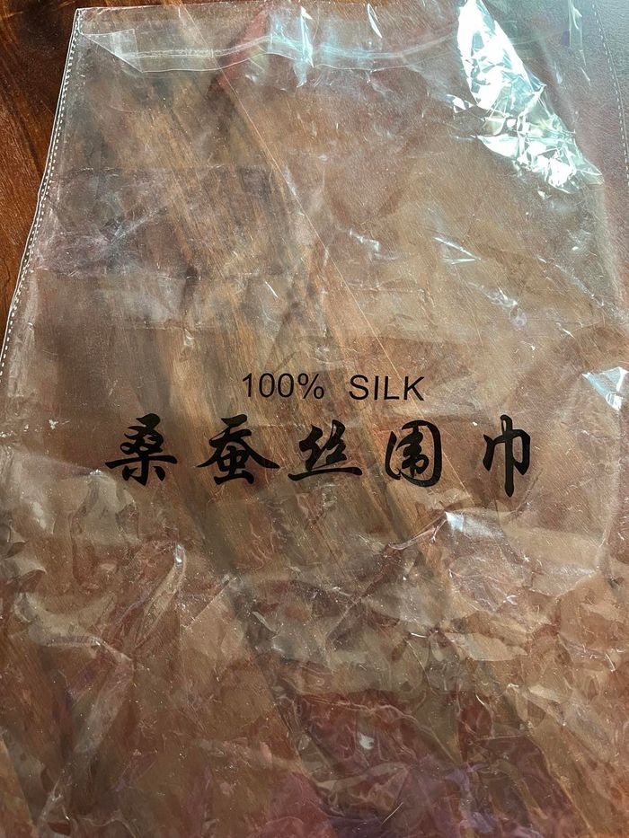 Superbe étole/écharpe soie neuve avec étiquette Marque Shanghai Story - photo numéro 6