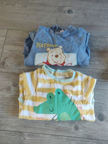 2 pyjamas polaire Disney bon état 18 mois