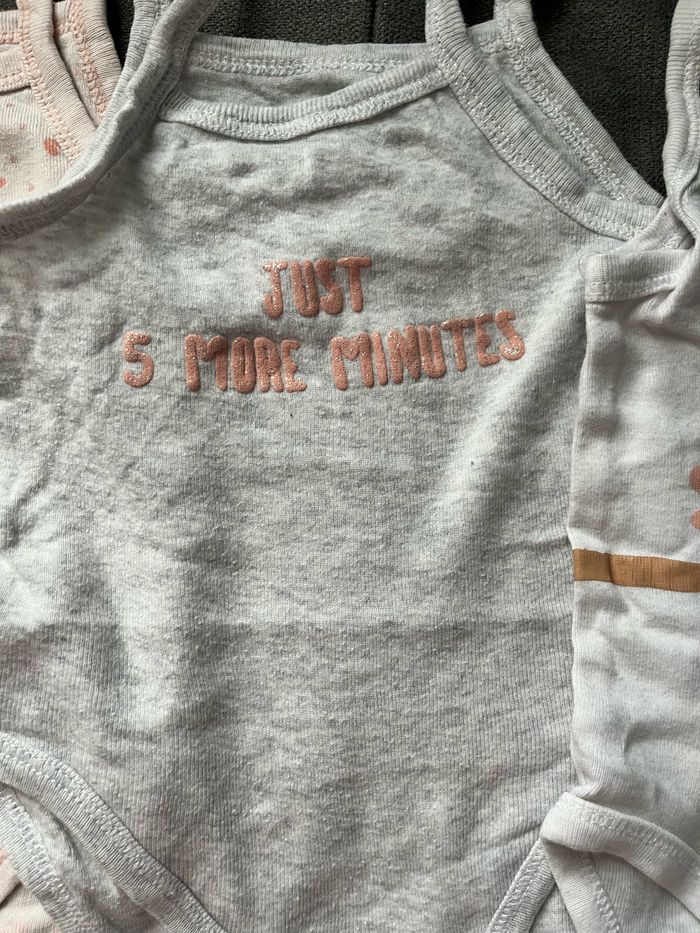 Bodys fines bretelles 6 mois - photo numéro 3