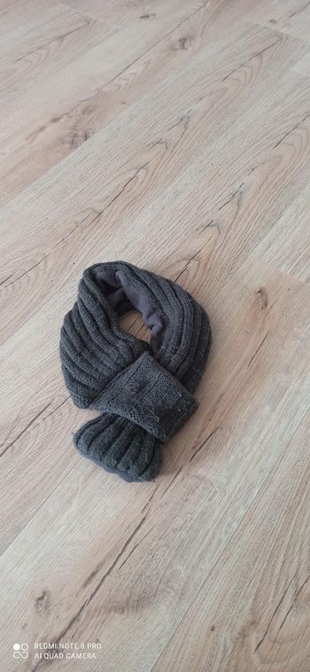 Echarpe marron 4 ans