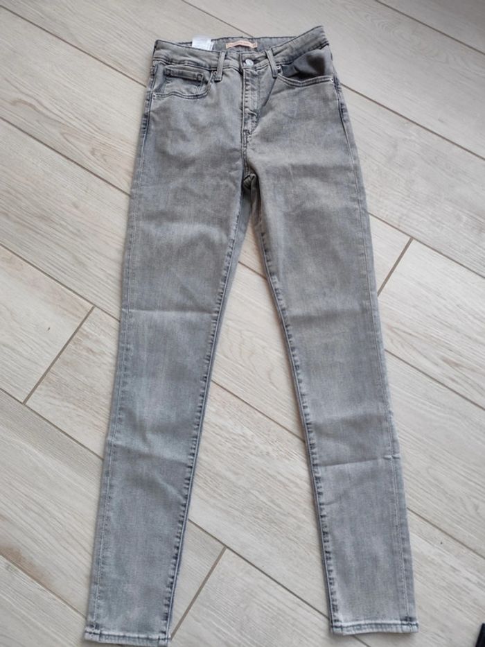 Jeans Levi's 721 W27 L30 - photo numéro 3