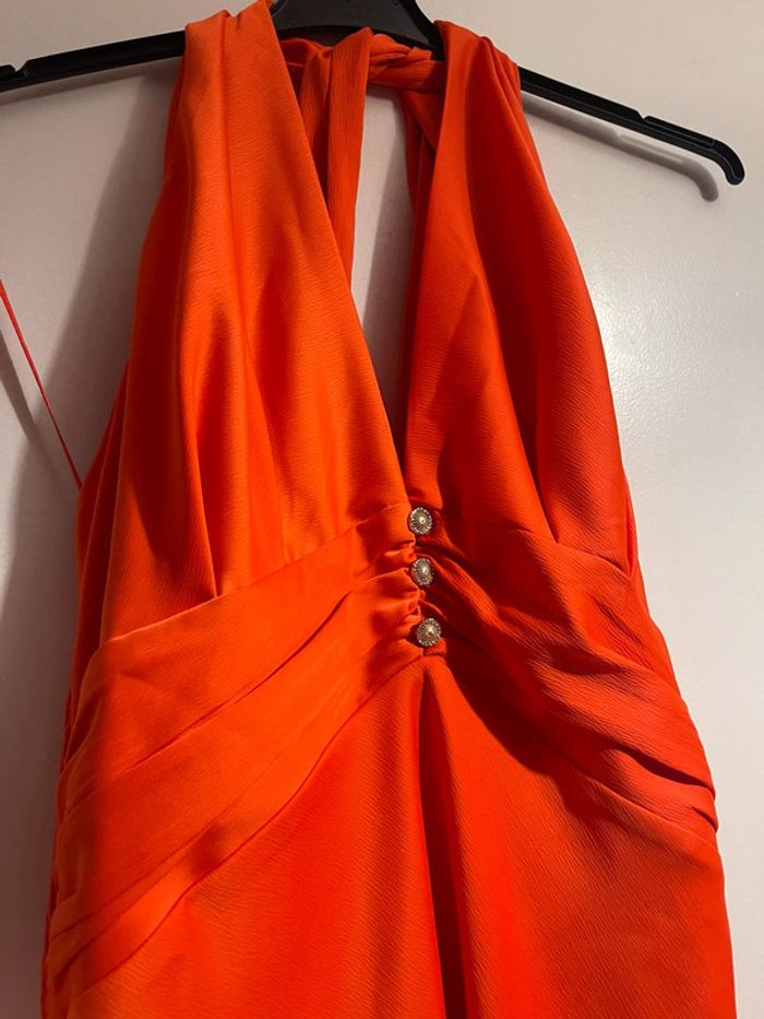 Robe dos nu - photo numéro 2