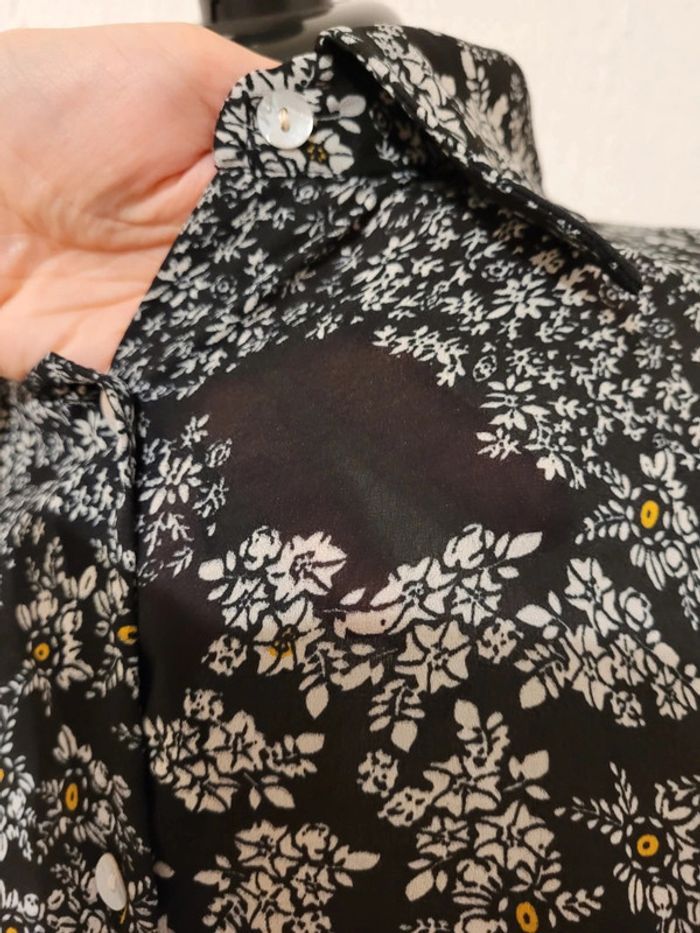 Chemise légèrement transparente - photo numéro 3