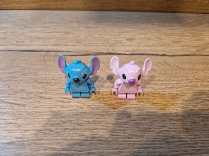 Figurines type lego Angele et Stitch Disney - photo numéro 4