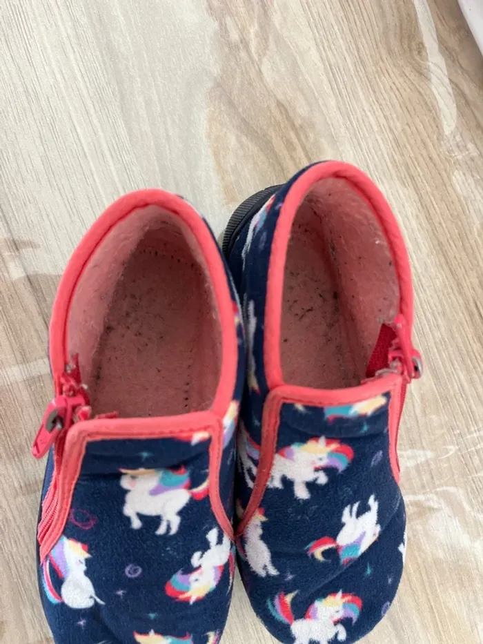 Pantoufle licorne pointure 26 - photo numéro 3