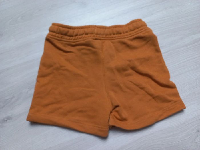 Short neuf 18 mois moutarde marron Pat et Ripaton - photo numéro 2