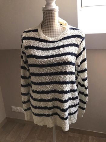 Pull blanc et marine